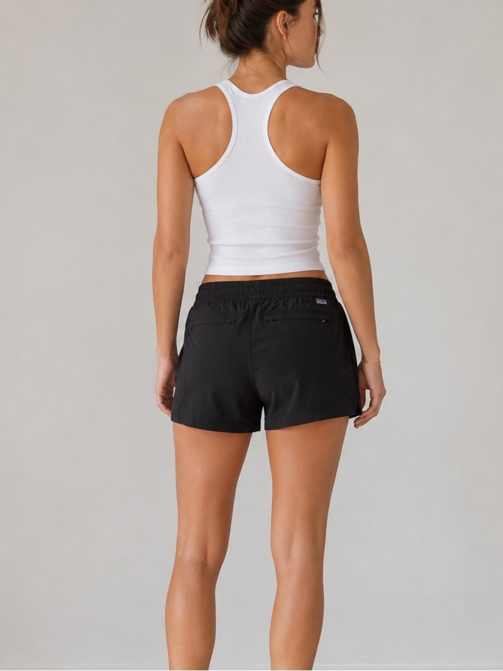 Patagonia Black Lightweight Hiking Travel Shorts size x small 5”